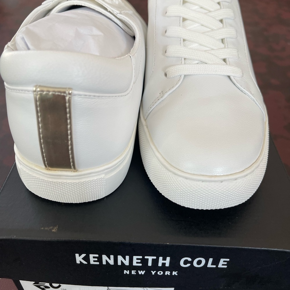 New Kenneth Cole White Leather Sneakers 8.5